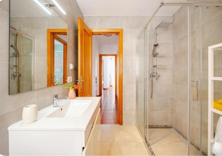 Apartmán Bonito Piso A 300M De La Playa Nerja Exteriér fotografie